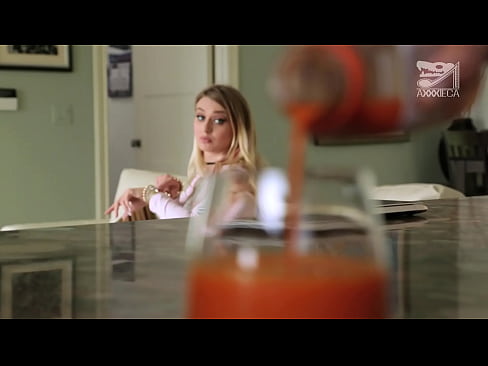 ❤️ Гаряча дівчина з великими сиськами і тугою кицькою отримує член від невдахи, але дуже важко Порно на uk.filmepornonline.ru ☑