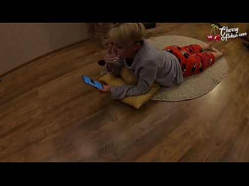 ❤️ Божевільна блондинка смокче величезний член і підстрибує на ньому - анальний секс Порно на uk.filmepornonline.ru ☑